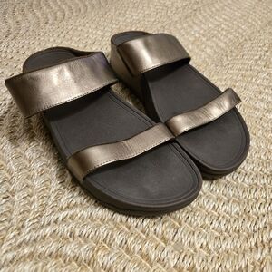 Women's Fitflop Bronze Double Strap Sandal 11